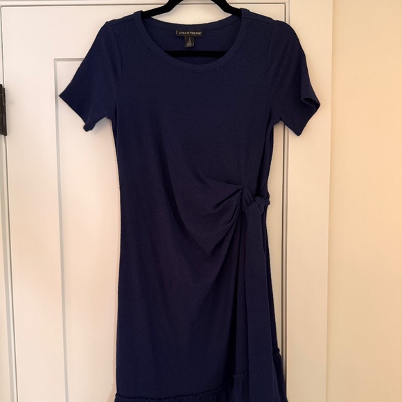 A Pea in the Pod Navy Knotted Maternity Dress - Picture 1 of 3